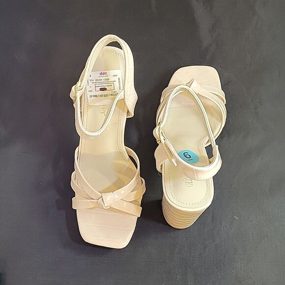 BRAND NEW OLIVIA MILLER HIGH BLOCK HEEL OPEN TOE ADJUSTABLE BUCKLE SANDAL - Picture 5 of 15